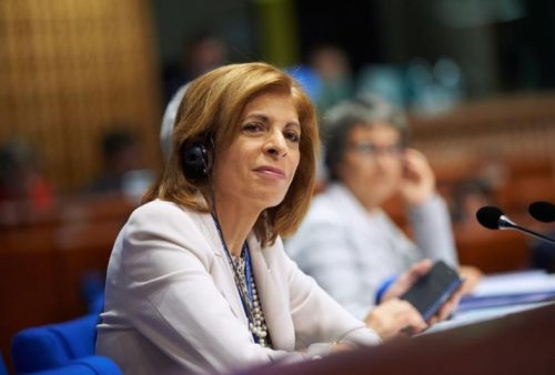 lady with headphones